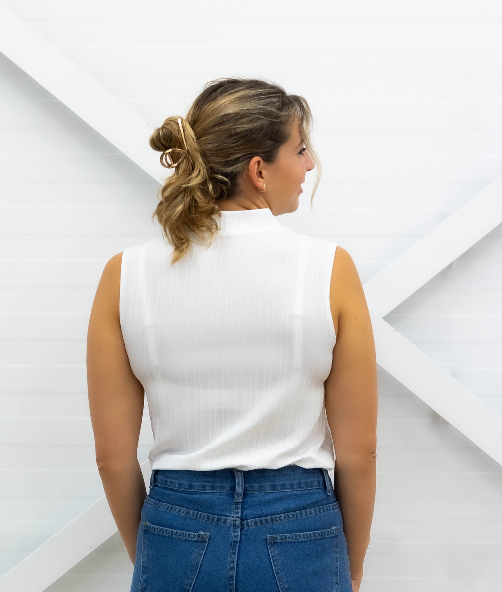 TOP - V-neck - Sleeveless
