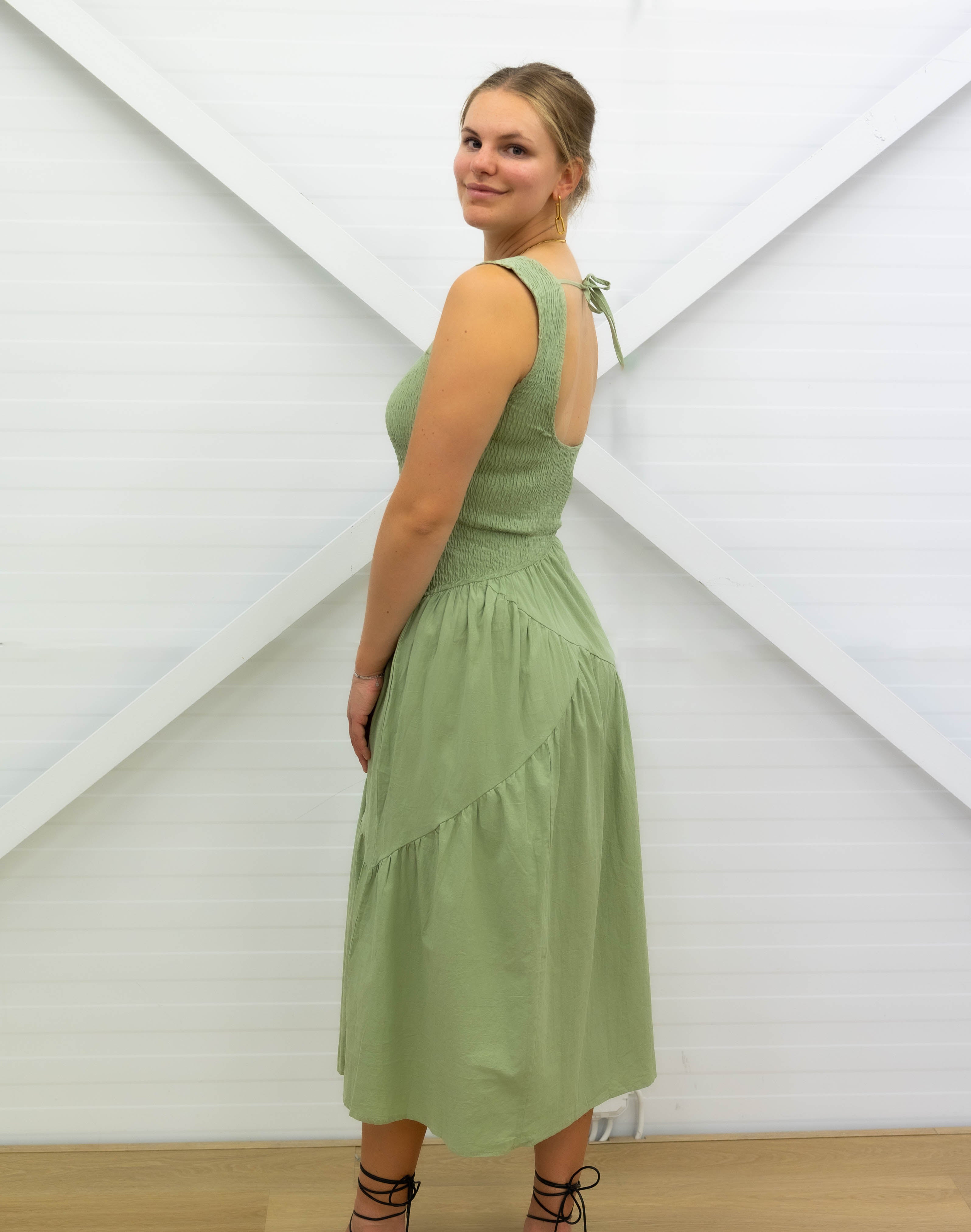 MAXI DRESS - Sleeveless - Green - Square Neck